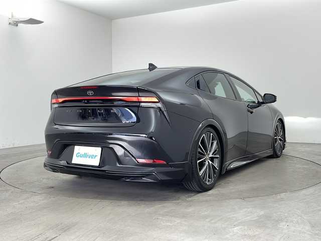 トヨタ プリウス Z 兵庫県 2023(令5)年 1.6万km アティチュードブラックマイカ ・純正ナビ（TV/USB/BT/MiraCast)/・パノラミックビューモニター/・ビルトインETC2.0/・モデリスタエアロ/・社外車高調/・トヨタセーフティセンス/・トヨタチームメイト/・アドバンスドパーク/・レーンディパーチャーアラート/・ブラインドスポットモニター/・プリクラッシュセーフティ/・プロアクティブドライビングアシスト/・後方車両接近告知/・パーキングサポートブレーキ/・安心降車アシスト/・周辺車両接近サポート/・ロードサインアシスト/・レーダークルーズコントロール/・レーンチェンジアシスト/・フロントクロストラフィックアラート/・オートマチックハイビーム/・クリアランスソナー/・パワーバックドア/・ワイヤレス充電/・レザーシート/・前席パワーシート/・前席シートヒーター/・前席エアシート/・ステアリングヒーター/・ドアミラーヒーター/・nanoeX/・AC１００V電源