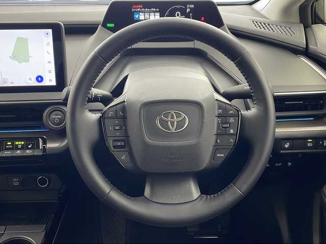 トヨタ プリウス Z 兵庫県 2023(令5)年 1.6万km アティチュードブラックマイカ ・純正ナビ（TV/USB/BT/MiraCast)/・パノラミックビューモニター/・ビルトインETC2.0/・モデリスタエアロ/・社外車高調/・トヨタセーフティセンス/・トヨタチームメイト/・アドバンスドパーク/・レーンディパーチャーアラート/・ブラインドスポットモニター/・プリクラッシュセーフティ/・プロアクティブドライビングアシスト/・後方車両接近告知/・パーキングサポートブレーキ/・安心降車アシスト/・周辺車両接近サポート/・ロードサインアシスト/・レーダークルーズコントロール/・レーンチェンジアシスト/・フロントクロストラフィックアラート/・オートマチックハイビーム/・クリアランスソナー/・パワーバックドア/・ワイヤレス充電/・レザーシート/・前席パワーシート/・前席シートヒーター/・前席エアシート/・ステアリングヒーター/・ドアミラーヒーター/・nanoeX/・AC１００V電源