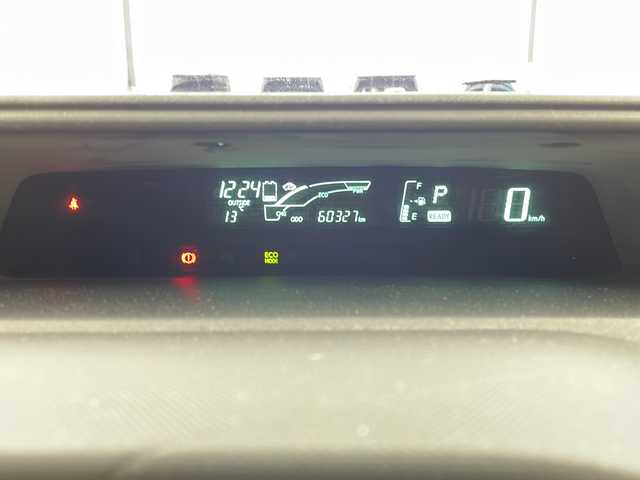 トヨタ アクア S 大阪府 2013(平25)年 6.1万km コバルトブルーメタリック 社外ナビ　/【BT/フルセグTV/USB/ipod/DVD]/バックカメラ/ETC/横滑り防止装置/純正フロアマット/スペアキー