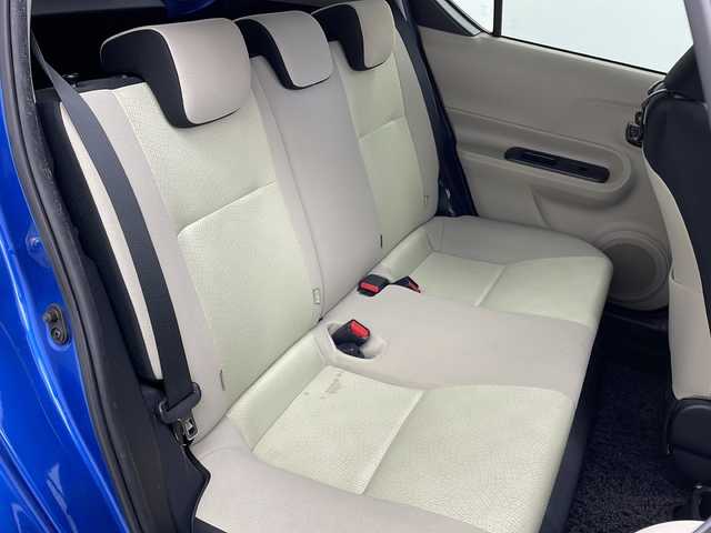 トヨタ アクア S 大阪府 2013(平25)年 6.1万km コバルトブルーメタリック 社外ナビ　/【BT/フルセグTV/USB/ipod/DVD]/バックカメラ/ETC/横滑り防止装置/純正フロアマット/スペアキー