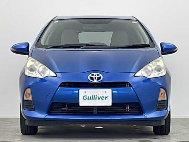 トヨタ アクア S 大阪府 2013(平25)年 6.1万km コバルトブルーメタリック 社外ナビ　/【BT/フルセグTV/USB/ipod/DVD]/バックカメラ/ETC/横滑り防止装置/純正フロアマット/スペアキー