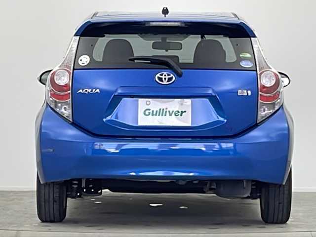 トヨタ アクア S 大阪府 2013(平25)年 6.1万km コバルトブルーメタリック 社外ナビ　/【BT/フルセグTV/USB/ipod/DVD]/バックカメラ/ETC/横滑り防止装置/純正フロアマット/スペアキー