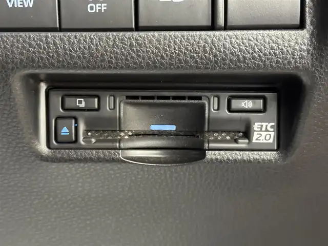 トヨタ ハリアー ハイブリッド Z レザーパッケージ 群馬県 2023(令5)年 7.3万km ブラック パノラマルーフ/JBL/トヨタセーフティセンス/・アダプティブクルーズコントロール/・プリクラッシュセーフティ/・レーントレーシングアシスト/・パーキングサポートブレーキ/・ブラインドスポットモニター/・オートハイビーム/純正12.3インチナビ/　　フルセグ/BT/FM/AM/    USB/Miracast/    AppleCarPlay/AndroidAuto/パノラミックビューモニター/ヘッドアップディスプレイ/パワーバックドア/デジタルインナーミラー/前席パワーシート/前席シートヒーター/前席エアーシート/ステアリングヒーター/オートLEDヘッドライト/前後ドライブレコーダー/ビルドインETC2.0