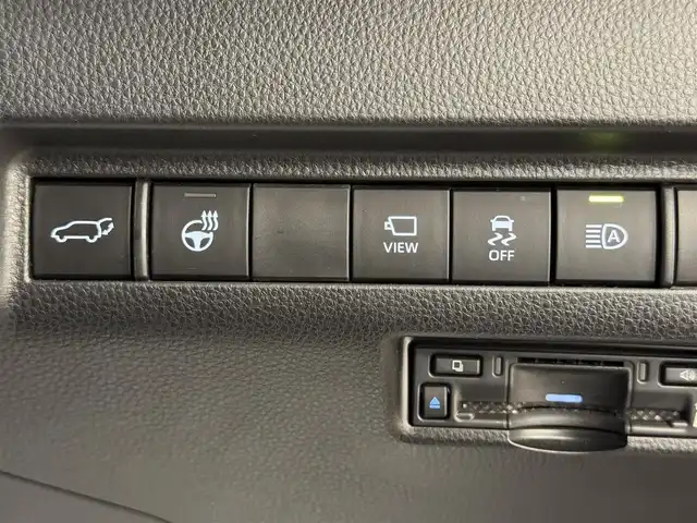 トヨタ ハリアー ハイブリッド Z レザーパッケージ 群馬県 2023(令5)年 7.3万km ブラック パノラマルーフ/JBL/トヨタセーフティセンス/・アダプティブクルーズコントロール/・プリクラッシュセーフティ/・レーントレーシングアシスト/・パーキングサポートブレーキ/・ブラインドスポットモニター/・オートハイビーム/純正12.3インチナビ/　　フルセグ/BT/FM/AM/    USB/Miracast/    AppleCarPlay/AndroidAuto/パノラミックビューモニター/ヘッドアップディスプレイ/パワーバックドア/デジタルインナーミラー/前席パワーシート/前席シートヒーター/前席エアーシート/ステアリングヒーター/オートLEDヘッドライト/前後ドライブレコーダー/ビルドインETC2.0