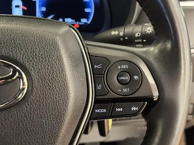 トヨタ ハリアー ハイブリッド Z レザーパッケージ 群馬県 2023(令5)年 7.3万km ブラック パノラマルーフ/JBL/トヨタセーフティセンス/・アダプティブクルーズコントロール/・プリクラッシュセーフティ/・レーントレーシングアシスト/・パーキングサポートブレーキ/・ブラインドスポットモニター/・オートハイビーム/純正12.3インチナビ/　　フルセグ/BT/FM/AM/    USB/Miracast/    AppleCarPlay/AndroidAuto/パノラミックビューモニター/ヘッドアップディスプレイ/パワーバックドア/デジタルインナーミラー/前席パワーシート/前席シートヒーター/前席エアーシート/ステアリングヒーター/オートLEDヘッドライト/前後ドライブレコーダー/ビルドインETC2.0