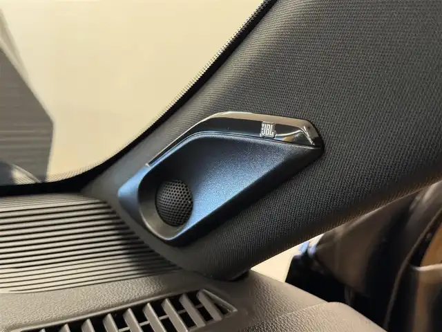 トヨタ ハリアー ハイブリッド Z レザーパッケージ 群馬県 2023(令5)年 7.3万km ブラック パノラマルーフ/JBL/トヨタセーフティセンス/・アダプティブクルーズコントロール/・プリクラッシュセーフティ/・レーントレーシングアシスト/・パーキングサポートブレーキ/・ブラインドスポットモニター/・オートハイビーム/純正12.3インチナビ/　　フルセグ/BT/FM/AM/    USB/Miracast/    AppleCarPlay/AndroidAuto/パノラミックビューモニター/ヘッドアップディスプレイ/パワーバックドア/デジタルインナーミラー/前席パワーシート/前席シートヒーター/前席エアーシート/ステアリングヒーター/オートLEDヘッドライト/前後ドライブレコーダー/ビルドインETC2.0