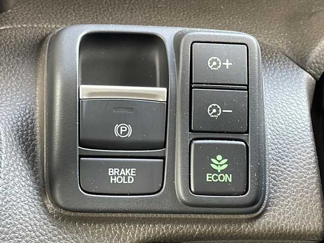 ホンダ Ｎ ＢＯＸ L 愛知県 2023(令5)年 0.5万km プレミアムサンライトホワイトパール /禁煙//純正メモリーナビ（VXM-235Ci）//CD・SD・BT//バックカメラ//パワースライドドア//ETC//前席シートヒーター//衝突軽減ブレーキ（CMBS）//誤発進抑制機能//歩行者事故低減ステアリング//路外逸脱抑制機能///渋滞追従機能付アダプティブクルーズコントロール（ACC）//車線維持支援システム（LKAS）//先行車発進お知らせ機能//標識認識機能//後方誤発進抑制機能//オートハイビーム//LEDオートライト//前後ドライブレコーダー（HDR965GW）//コーナーセンサー//電子ホールド//プッシュスタート//ステアリングスイッチ//チップアップシート//リアロールサンシェイド//シートバックテーブル//ISOFIX//アイドリングストップ//保証書//スペアキー