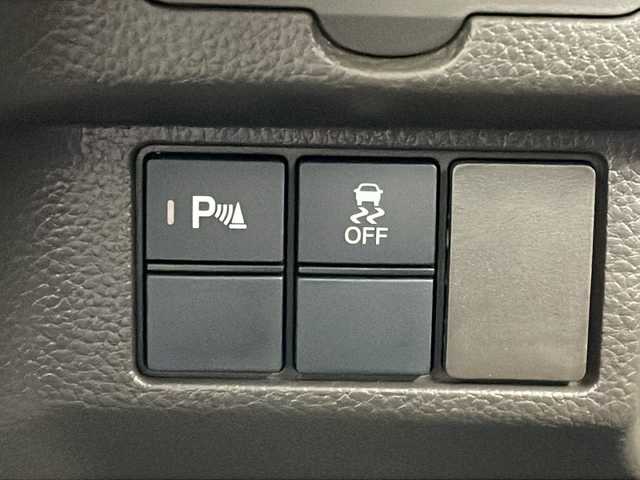 ホンダ Ｎ ＢＯＸ L 愛知県 2023(令5)年 0.5万km プレミアムサンライトホワイトパール /禁煙//純正メモリーナビ（VXM-235Ci）//CD・SD・BT//バックカメラ//パワースライドドア//ETC//前席シートヒーター//衝突軽減ブレーキ（CMBS）//誤発進抑制機能//歩行者事故低減ステアリング//路外逸脱抑制機能///渋滞追従機能付アダプティブクルーズコントロール（ACC）//車線維持支援システム（LKAS）//先行車発進お知らせ機能//標識認識機能//後方誤発進抑制機能//オートハイビーム//LEDオートライト//前後ドライブレコーダー（HDR965GW）//コーナーセンサー//電子ホールド//プッシュスタート//ステアリングスイッチ//チップアップシート//リアロールサンシェイド//シートバックテーブル//ISOFIX//アイドリングストップ//保証書//スペアキー