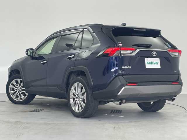 トヨタ ＲＡＶ４ G Zパッケージ 愛知県 2021(令3)年 3.8万km ダークブルーマイカ /純正9インチディスプレイオーディオ//パノラミックビューモニター//Bluetooth・USB・AM・FM・AppleCarPlay・AndroidAuto//ビルトインETC//デジタルインナーミラー//ハンズフリーパワーバックドア//合皮シート//運転席パワーシート//運転席助手席シートヒーター//純正フロアマット//トヨタセーフティセンス//プリクラッシュセーフティ//レーントレーシングアシスト//レーダークルーズコントロール//オートマチックハイビーム//ロードサインアシスト//先行車発進お知らせ//インテリジェントクリアランスソナー//パーキングサポートブレーキ//BSM//ダウンヒルアシストコントロール//ヒススタートアシストコントロール//MTモード付AT//LEDヘッドライト//オートライト//純正ドアバイザー//電動格納ミラー//革巻きステアリング//ステアリングヒーター//ステアリングスイッチ//プッシュスタート//スマートキー