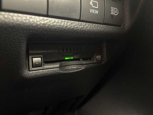 トヨタ ＲＡＶ４ G Zパッケージ 愛知県 2021(令3)年 3.8万km ダークブルーマイカ /純正9インチディスプレイオーディオ//パノラミックビューモニター//Bluetooth・USB・AM・FM・AppleCarPlay・AndroidAuto//ビルトインETC//デジタルインナーミラー//ハンズフリーパワーバックドア//合皮シート//運転席パワーシート//運転席助手席シートヒーター//純正フロアマット//トヨタセーフティセンス//プリクラッシュセーフティ//レーントレーシングアシスト//レーダークルーズコントロール//オートマチックハイビーム//ロードサインアシスト//先行車発進お知らせ//インテリジェントクリアランスソナー//パーキングサポートブレーキ//BSM//ダウンヒルアシストコントロール//ヒススタートアシストコントロール//MTモード付AT//LEDヘッドライト//オートライト//純正ドアバイザー//電動格納ミラー//革巻きステアリング//ステアリングヒーター//ステアリングスイッチ//プッシュスタート//スマートキー