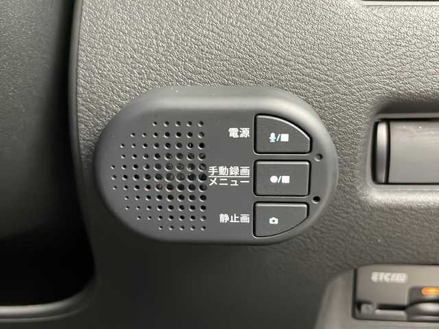 日産 エクストレイル X e－4ORCE エクストリーマーX 道央・札幌 2023(令5)年 1.5万km ブリリアントホワイトパール 純正前後ドライブレコーダー/・デジタルインナーミラー/・パワーバックドア/・カプロンシート/・前席シートヒーター/・運転席シートメモリ/・ステアリングスイッチ/・ステアリングヒーター/・全方位カメラ/・ビルトインETC2.0/・LEDヘッドライト/・オートライト/・フロントフォグランプ/・電動格納ミラー/・ウィンカーミラー/・ドアミラーヒーター/・電動ホールド/・オートホールド/・純正18インチAW装着/・社外フロアマット/・プッシュスタート/・スマートキー