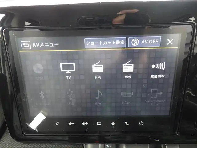 スズキ スペーシア カスタム HYBRID XS 千葉県 2025(令7)年 0.1万km未満 ピュアホワイトパール/ブラック2トーン カスタム HV XS　全方位モニター付きメモリ-ナビゲーション・スズキコネクト対応通信機装着車(195800円)/スズキセーフティサポート/レーダークルーズコントロール/アイドリングストップ/ヘッドアップディスプレイ/両側パワースライドドア/純正メモリーナビ/地デジTV/【Bluetooth接続】/360°ビュー・モニター/ステアリングヒーター/ステアリングスイッチ/革巻きステアリング/ハーフレザーシート/前席シートヒーター/LEDヘッドライト/フォグライト/ウインカーミラー/コーナーセンサー/純正15インチアルミホイル/携帯リモコン