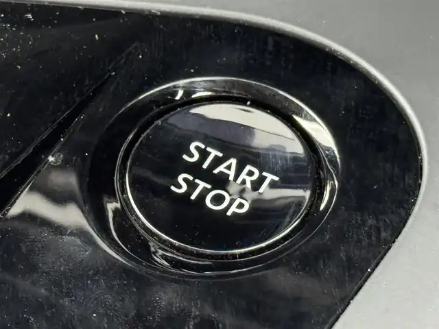 日産 ノート オーテック 福岡県 2022(令4)年 5万km 黒 ワンオーナー　/純正９型ナビ（フルセグＴＶ）　/全方位カメラ　/ＥＴＣ　/前方ドラレコ　/インテリジェントルームミラー　/エマージェンシーブレーキ　/レーンキープ　/ＢＳＷ　/ローダウン　/純正１６インチＡＷ　/ＬＥＤヘッドライト