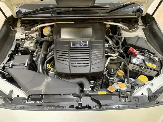 スバル レヴォーグ 2．0GT アイサイト Vスポーツ 群馬県 2020(令2)年 0.2万km クリスタルホワイトP アイサイトコアテクノロジー/・ツーリングアシスト/・プリクラッシュブレーキ/・AT誤発進抑制制御/・後退時ブレーキアシスト/・全車速追従機能付クルーズコントロール/・車線逸脱抑制/・警報＆お知らせ機能/・スバルリヤビークルディテクション/・ハイビームアシスト/純正8インチメモリナビ/・フルセグTV/・CD/DVD/Blue-ray/・BT/USB/AUX/iPod/・SD/AM.FM/バックカメラ/ビルトインETC/革巻きステアリング/ステアリングスイッチ/パドルシフト/GPSレーダー/前席パワーシート/前席シートヒーター/AVH(オートホールド)/電子パーキングブレーキ/LEDヘッドライト/F/Rフォグランプ/オートライト/スマートキー/プッシュスタート/純正18インチAW/純正フロアマット/ドアバイザー/横滑り防止システム/電動格納ウィンカーミラー