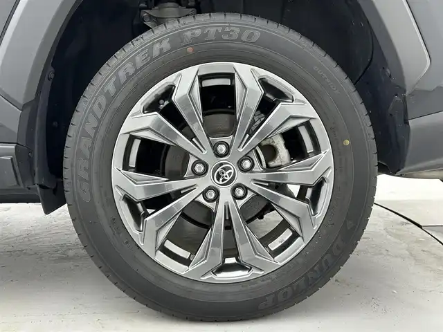 トヨタ ＲＡＶ４ ハイブリッドG 宮城県 2023(令5)年 4.8万km アティチュードブラックマイカ 純正１０．５インチナビ/（AM/FM/BT/USB/Apple Car Play)/レーダークルーズコントロール/TSS/アラウンドビューモニター/パワーバックドア/前後ドライブレコーダー/（TZ-DR210）/前席シートヒーター/前席シートエアコン/D席パワーシート/ETC2.0/前後コーナーセンサー/フルセグTV/LEDヘッドライト/オートマチックハイビーム/純正フロアマット/純正１８インチアルミホイール