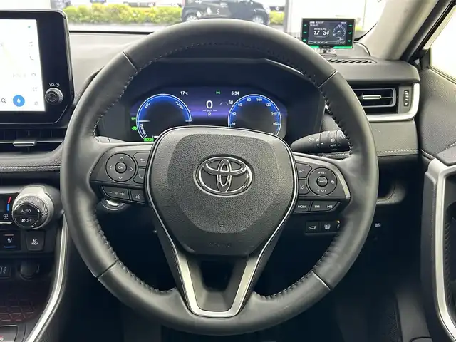 トヨタ ＲＡＶ４ ハイブリッドG 宮城県 2023(令5)年 4.8万km アティチュードブラックマイカ 純正１０．５インチナビ/（AM/FM/BT/USB/Apple Car Play)/レーダークルーズコントロール/TSS/アラウンドビューモニター/パワーバックドア/前後ドライブレコーダー/（TZ-DR210）/前席シートヒーター/前席シートエアコン/D席パワーシート/ETC2.0/前後コーナーセンサー/フルセグTV/LEDヘッドライト/オートマチックハイビーム/純正フロアマット/純正１８インチアルミホイール