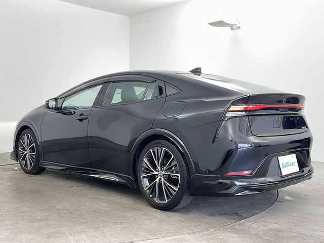 トヨタ プリウス Z 兵庫県 2023(令5)年 2.8万km アティチュードブラックマイカ ・純正12.3インチナビ＆BT＆TV＆Miracast/・モデリスタエアロ/・置くだけ充電/・トヨタセーフティセンス/・プリクラッシュセーフティセンス/・アラウンドビューモニター/・クリアランスソナー/・ブラインドスポットモニター/・レーンディパーチャーアラート/・プロアクティブドライビングアシスト/・オートマチックハイビーム/・デジタルインナーミラー/・ステアリングヒーター/・シートヒーター/・エアシート/・パワーシート/・シートメモリー/・パワーバックドア/・純正前後ドライブレコーダー/・電動パーキングブレーキ/・レザーシート/・純正19インチAW/・純正フロアマット/・ビルトインETC/・AC100V電源/・LEDライト/・革巻きステアリング