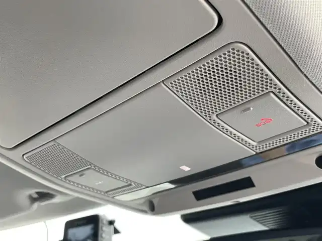 ジャガー Ｆペース R－スポーツ 東京都 2018(平30)年 3.8万km フジホワイト 4WD/ディーゼル車/メーカーナビ/フルセグTV/ハーフレザーシート/シートヒーター/前席パワーシート/ACC/BSM/レーンキープ/社外360°ドラレコ/ETC2.0/パワーバックドア/ステアリングヒーター/社外ヒッチメンバー/スマートキー