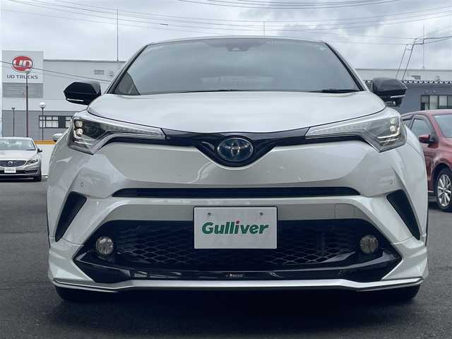 トヨタ Ｃ－ＨＲ G 宮城県 2017(平29)年 12万km ホワイトパールクリスタルシャイン 登録時走行距離119907km/・純正ＳＤナビ/・フルセグテレビ/・衝突軽減ブレーキ/・バックカメラ/・追従クルーズコントロール/・コーナーセンサー前後/・Ｂｌｕｅｔｏｏｔｈ/・プッシュスタート/・スマートキー/・純正フロアマット/・ドアバイザー/・ＥＴＣ