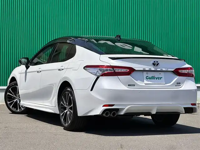 トヨタ カムリ WSレザーパッケージ 宮城県 2021(令3)年 4.2万km アティチュードブラックマイカ/プラチナホワイトパールマイカ JBLプレミアムサウンドシステム/ツートンカラー/・アティチュードブラックルーフ/・アティチュードブラックドアミラー/・ブラックウインドウモール/・アティチュードブラックリアスポイラー/＝＝＝/セーフティセンス/・プリクラッシュセーフティ/・レーンディパーチャーアラート/・オートマチックハイビーム/・レーダークルーズコントロール/ブラインドスポットモニター/リアクロストラフィックオートブレーキ/インテリジェントクリアランスソナー/カラーヘッドアップディスプレイ/8インチディスプレイオーディオ/・ナビ機能付/・CD/DVD/・Bluetooth/・フルセグTV/バックカメラ/ビルトインETC/レザーシート/シートヒーター/パワーシート/革巻きステアリング/ステアリングスイッチ/パドルシフト/電動パーキングブレーキ/ブレーキホールド/LEDヘッドランプ/フォグランプ/オートライト/スマートキー/プッシュスタート/電動格納ミラー/純正18インチAW/フロアマット/ラゲッジマット/ドアバイザー