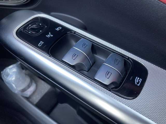 メルセデス・ベンツ Ｍ・ベンツ ＧＬＣ２２０ d 4マチック ドライバーズPKG 千葉県 2024(令6)年 0.7万km 黒 ワンオーナー/純正11.9インチナビ/(フルセグTV/BT)/全周囲カメラ/ヘッドアップディスプレイ/ブルメスターサウンド/レーンキープアシスト/ステアリングアシスト/メモリー付きパワーシート/電動リアゲート/衝突被害軽減システム/車線逸脱警報/レーダークルーズコントロール/サンルーフ/レザーシート/横滑り防止装置/ETC/純正ドライブレコーダー/アイドリングストップ/LEDヘッドライト/フォグランプ/オートライト/ウィンカーミラー/電動格納ミラー/純正20インチAW/シートヒーター/シートリフター/ステアリングヒーター/プッシュスタート/スマートキー/フロアマット/スペアキー/取扱説明書/保証書