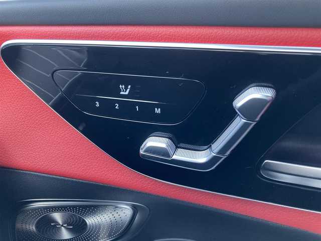 メルセデス・ベンツ Ｍ・ベンツ ＧＬＣ２２０ d 4マチック ドライバーズPKG 千葉県 2024(令6)年 0.7万km 黒 ワンオーナー/純正11.9インチナビ/(フルセグTV/BT)/全周囲カメラ/ヘッドアップディスプレイ/ブルメスターサウンド/レーンキープアシスト/ステアリングアシスト/メモリー付きパワーシート/電動リアゲート/衝突被害軽減システム/車線逸脱警報/レーダークルーズコントロール/サンルーフ/レザーシート/横滑り防止装置/ETC/純正ドライブレコーダー/アイドリングストップ/LEDヘッドライト/フォグランプ/オートライト/ウィンカーミラー/電動格納ミラー/純正20インチAW/シートヒーター/シートリフター/ステアリングヒーター/プッシュスタート/スマートキー/フロアマット/スペアキー/取扱説明書/保証書