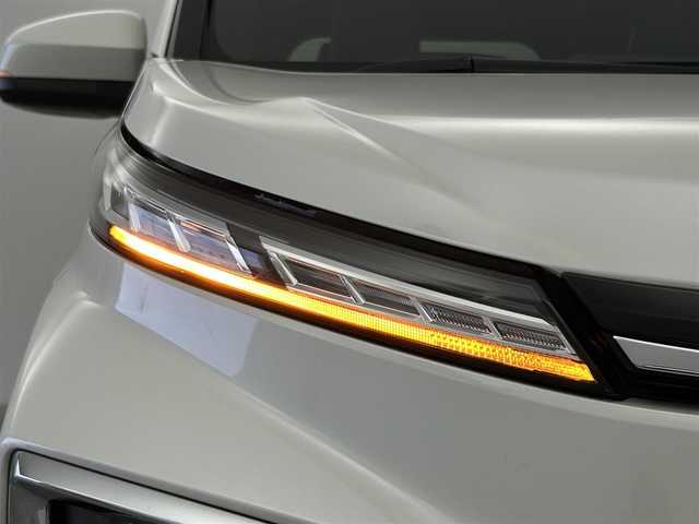 トヨタ ヴォクシー S－Z 群馬県 2024(令6)年 1.7万km ホワイトパールクリスタルシャイン 純正１０．５インチナビ　バックカメラ　レーダークルーズコントロール　レーンキープアシスト　プリクラッシュセーフティ　シートヒーター　ドライブレコーダー　ＥＴＣ２．０　両側パワースライドドア　禁煙車