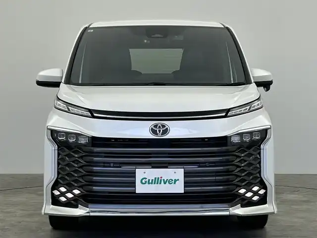 トヨタ ヴォクシー S－Z 群馬県 2024(令6)年 1.7万km ホワイトパールクリスタルシャイン 純正１０．５インチナビ　バックカメラ　レーダークルーズコントロール　レーンキープアシスト　プリクラッシュセーフティ　シートヒーター　ドライブレコーダー　ＥＴＣ２．０　両側パワースライドドア　禁煙車