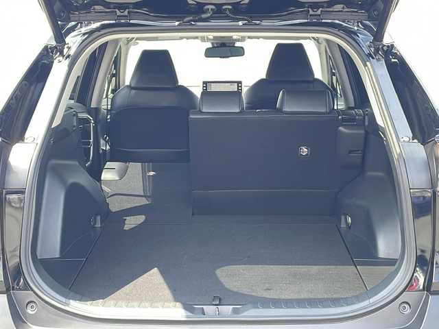 トヨタ ＲＡＶ４ G 三重県 2022(令4)年 3.7万km アティチュードブラックマイカ 純正ナビ/全周囲カメラ/シートエアコン/ベンチレーション/ハンドルヒーター/パワーシート/メモリシート/後席USB給電ポート/電動リヤゲート/ビルトインETC/純正アルミホイール/LEDヘッドライト/フォグライト/衝突軽減ブレーキ/車線抑制/先行車発進お知らせ/標識認識/BSM/電動格納ミラー/禁煙車