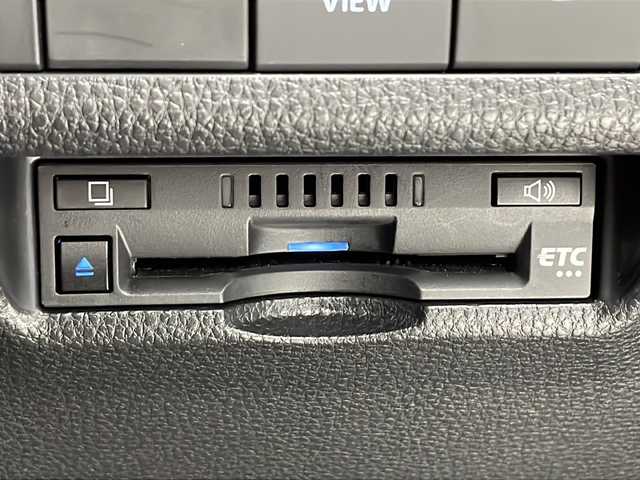 トヨタ ＲＡＶ４ G 千葉県 2022(令4)年 3.7万km アティチュードブラックマイカ 衝突軽減ブレーキ/レーンキープアシスト　/レーダークルーズコントロール　/前後コーナーセンサー/全方位カメラ/ブラインドスポットモニター/オートライトハイビーム　/LEDヘッドライト/電動リアゲート　/ステアリングヒーター/シートヒーター/エアシート/レザーシート/パワーシート　/シートメモリ/純正ディスプレイオーディオ/　BT/FM/AM/Miracast/ステアリングスイッチ/純正ビルトインETC/純正アルミホイール/純正フロアマット/純正ドアバイザー/スペアキー/スマートキー