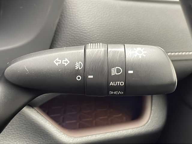 トヨタ ＲＡＶ４ G 千葉県 2022(令4)年 3.7万km アティチュードブラックマイカ 衝突軽減ブレーキ/レーンキープアシスト　/レーダークルーズコントロール　/前後コーナーセンサー/全方位カメラ/ブラインドスポットモニター/オートライトハイビーム　/LEDヘッドライト/電動リアゲート　/ステアリングヒーター/シートヒーター/エアシート/レザーシート/パワーシート　/シートメモリ/純正ディスプレイオーディオ/　BT/FM/AM/Miracast/ステアリングスイッチ/純正ビルトインETC/純正アルミホイール/純正フロアマット/純正ドアバイザー/スペアキー/スマートキー