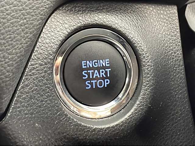 トヨタ ＲＡＶ４ G 千葉県 2022(令4)年 3.7万km アティチュードブラックマイカ 衝突軽減ブレーキ/レーンキープアシスト　/レーダークルーズコントロール　/前後コーナーセンサー/全方位カメラ/ブラインドスポットモニター/オートライトハイビーム　/LEDヘッドライト/電動リアゲート　/ステアリングヒーター/シートヒーター/エアシート/レザーシート/パワーシート　/シートメモリ/純正ディスプレイオーディオ/　BT/FM/AM/Miracast/ステアリングスイッチ/純正ビルトインETC/純正アルミホイール/純正フロアマット/純正ドアバイザー/スペアキー/スマートキー