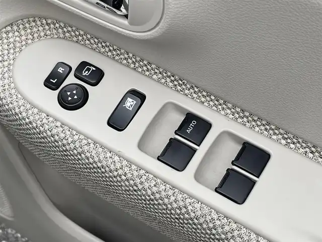 スズキ ラパン X 福岡県 2018(平30)年 5.9万km フォーンベージュメタリック/ホワイト2トーンルーフ 社外メモリナビ/・CD/DVD/BT/フルセグTV/・バックモニター/レーダーブレーキサポート/ETC/シートヒーター（D)/革巻きステアリング/キセノンライト/・オートライト/純正14インチアルミホイール/純正フロアマット