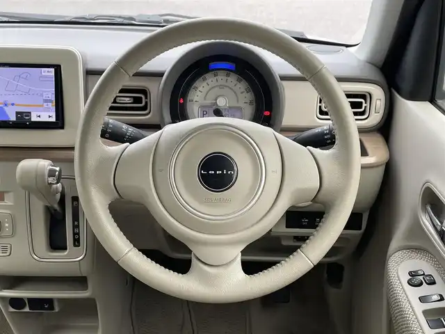 スズキ ラパン X 福岡県 2018(平30)年 5.9万km フォーンベージュメタリック/ホワイト2トーンルーフ 社外メモリナビ/・CD/DVD/BT/フルセグTV/・バックモニター/レーダーブレーキサポート/ETC/シートヒーター（D)/革巻きステアリング/キセノンライト/・オートライト/純正14インチアルミホイール/純正フロアマット