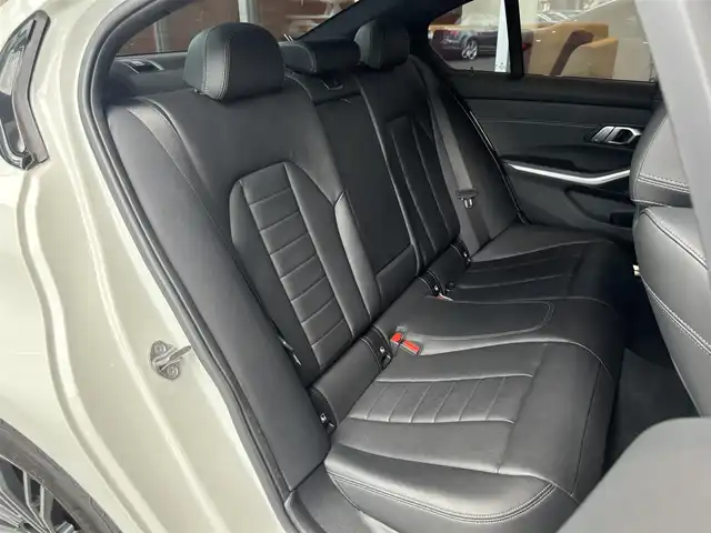 ＢＭＷ ３２０ｄ xDrive Mスポーツ 宮城県 2019(令1)年 5万km 白 ハイラインパッケージ/コンフォートパッケージ/アクティブクルーズコントロール/レーンキープアシスト/レーンチェンジウォーニング/iDriveナビゲーションシステム/全方位カメラ/ブラックレザーシート/メモリ機能付きパワーシート/シートヒーター/LEDヘッドライト/オートマチックハイビーム/コンフォートアクセス/パワートランク/置くだけ充電/前後ドライブレコーダー/純正18インチAW