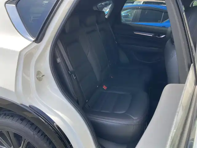 マツダ ＣＸ－５ XD スポーツアピアランス 静岡県 2023(令5)年 2.3万km ロジウムホワイトプレミアムメタリック i-ACTIVESENSE/純正10.25型ナビ（ディスプレイオーディオ）/　AM FM Bluetooth スマホ連携/フルセグTV/スマートシティブレーキサポート/バックモニター/BOSEサウンドシステム/前後ドライブレコーダー/電動パーキングブレーキ/オートブレーキホールド/前席パワーシート/シートヒーター&ベンチレーション/ステアリングヒーター/電動リアゲート/パドルシフト/ワイヤレス充電Qi/USBポート/純正19インチアルミホイール/スマートキー×2本/ワンオーナー/360°ビューモニター