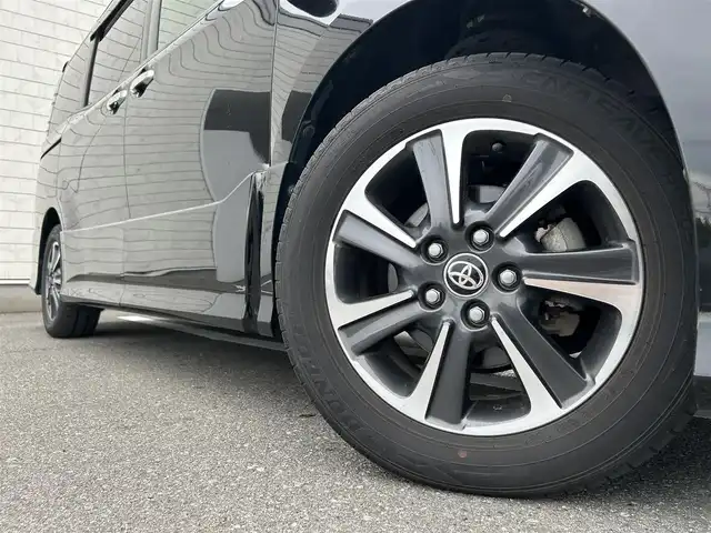 トヨタ ヴォクシー ZS 煌Ⅱ 福岡県 2020(令2)年 5.6万km ブラック ALPINE9型SDナビ(フルセグTV//CD/DVD/BT)バックモニター後席モニタートヨタセーフティーコーナーセンサー両側パワスラクルコンETCUSBポート純正LEDヘッドライト純正16インチアルミホイール純正フロアマットプッシュスタートスマートキー