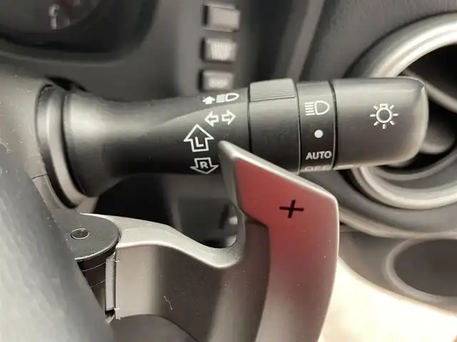 トヨタ ８６ GT 滋賀県 2013(平25)年 7.8万km サテンホワイトパール メモリーナビ/・Bluetooth/CD/DVD/ワンセグ/スマートキー/キセノンライト/純正１７AW/プッシュスタート/ETC/パドルシフト/オートエアコン/ABS
