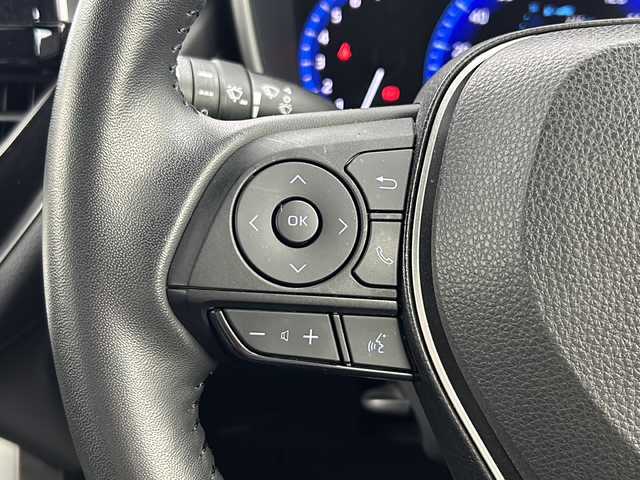 トヨタ カローラ クロス ハイブリッド Z 大阪府 2022(令4)年 1.5万km パール 純正9インチナビ/・Bluetooth/・フルセグTV/・ラジオ/・USB接続/トヨタセーフティセンス/・プリクラッシュセーフティー/・レーンディパーチャーアラート/・ブラインドスポットモニター/・レーダークルーズコントロール/・オートマチックハイビーム/パノラマミックビューモニター/バックカメラ/パワーバックドア/オートホールド/ルーフレール/前席シートヒーター/ビルトインETC