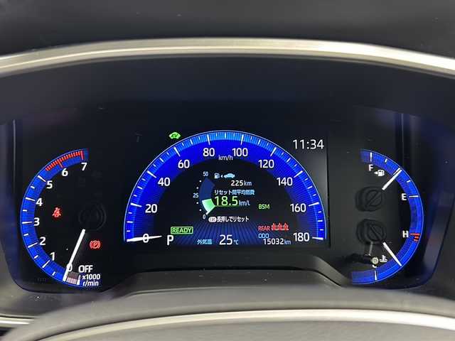 トヨタ カローラ クロス ハイブリッド Z 大阪府 2022(令4)年 1.5万km パール 純正9インチナビ/・Bluetooth/・フルセグTV/・ラジオ/・USB接続/トヨタセーフティセンス/・プリクラッシュセーフティー/・レーンディパーチャーアラート/・ブラインドスポットモニター/・レーダークルーズコントロール/・オートマチックハイビーム/パノラマミックビューモニター/バックカメラ/パワーバックドア/オートホールド/ルーフレール/前席シートヒーター/ビルトインETC