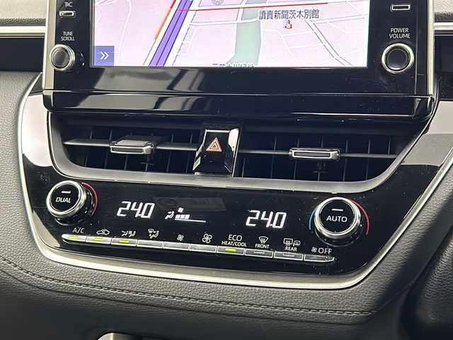トヨタ カローラ クロス ハイブリッド Z 大阪府 2022(令4)年 1.5万km パール 純正9インチナビ/・Bluetooth/・フルセグTV/・ラジオ/・USB接続/トヨタセーフティセンス/・プリクラッシュセーフティー/・レーンディパーチャーアラート/・ブラインドスポットモニター/・レーダークルーズコントロール/・オートマチックハイビーム/パノラマミックビューモニター/バックカメラ/パワーバックドア/オートホールド/ルーフレール/前席シートヒーター/ビルトインETC
