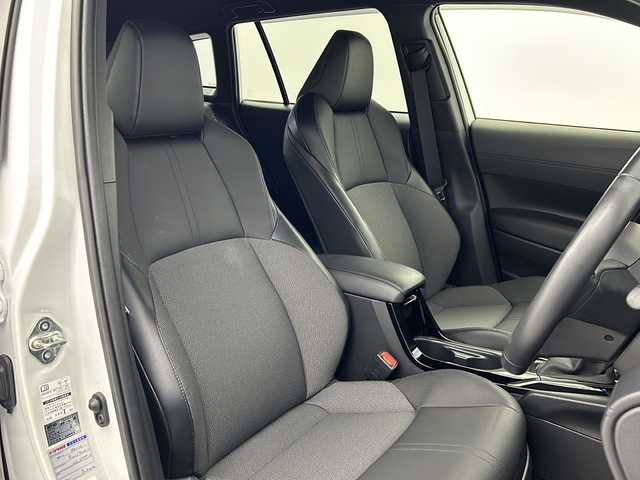 トヨタ カローラ クロス ハイブリッド Z 大阪府 2022(令4)年 1.5万km パール 純正9インチナビ/・Bluetooth/・フルセグTV/・ラジオ/・USB接続/トヨタセーフティセンス/・プリクラッシュセーフティー/・レーンディパーチャーアラート/・ブラインドスポットモニター/・レーダークルーズコントロール/・オートマチックハイビーム/パノラマミックビューモニター/バックカメラ/パワーバックドア/オートホールド/ルーフレール/前席シートヒーター/ビルトインETC