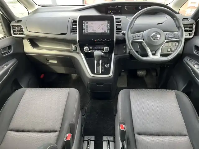 日産 セレナ ハイウェイスター 奈良県 2017(平29)年 7.6万km ブリリアントホワイトパール プッシュスタート/純正ディーラーナビ/フルセグテレビ/アラウンドビューモニター/Bluetooth/iPod/USB/CD再生/ETC/前後コーナーセンサー/クルーズコントロール/エマージェンシーブレーキ/踏み間違い防止アシスト/アイドリングストップ/両側パワースライドドア/純正アルミホイール/スマートキー
