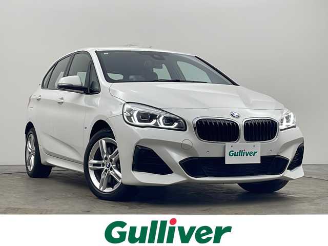 ＢＭＷ ２２５ＸＥ アイパフォーマンス アクティブツアラー Mスポーツ 秋田県 2019(平31)年 2.7万km アルピンホワイトⅢ 4WD/純正HDDナビ/　(AM/FM/Bluetooth/USB)/バックカメラ/アダプティブクルーズコントロール/レザーシート/前席パワーシート/前席シートヒーター/パワーバックドア/ヘッドアップディスプレイ/社外フロアマット/オートライト/オートハイビーム/スマートキー/スペアキー/ETC/取扱説明書/保証書