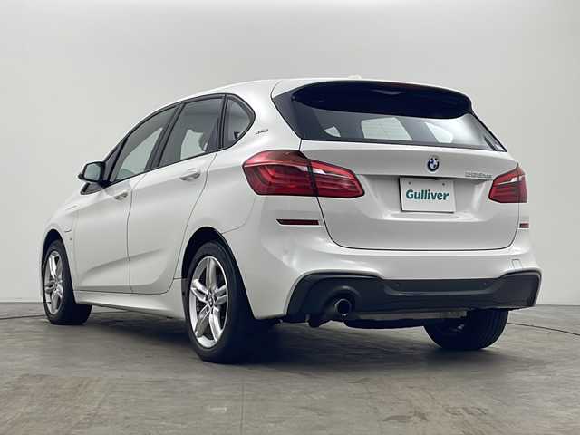 ＢＭＷ ２２５ＸＥ アイパフォーマンス アクティブツアラー Mスポーツ 秋田県 2019(平31)年 2.7万km アルピンホワイトⅢ 4WD/純正HDDナビ/　(AM/FM/Bluetooth/USB)/バックカメラ/アダプティブクルーズコントロール/レザーシート/前席パワーシート/前席シートヒーター/パワーバックドア/ヘッドアップディスプレイ/社外フロアマット/オートライト/オートハイビーム/スマートキー/スペアキー/ETC/取扱説明書/保証書