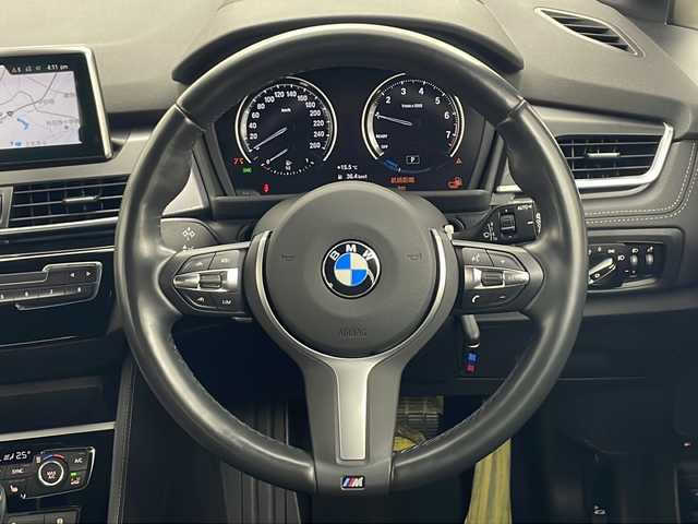 ＢＭＷ ２２５ＸＥ アイパフォーマンス アクティブツアラー Mスポーツ 秋田県 2019(平31)年 2.7万km アルピンホワイトⅢ 4WD/純正HDDナビ/　(AM/FM/Bluetooth/USB)/バックカメラ/アダプティブクルーズコントロール/レザーシート/前席パワーシート/前席シートヒーター/パワーバックドア/ヘッドアップディスプレイ/社外フロアマット/オートライト/オートハイビーム/スマートキー/スペアキー/ETC/取扱説明書/保証書