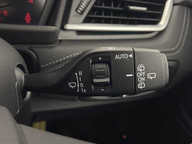 ＢＭＷ ２２５ＸＥ アイパフォーマンス アクティブツアラー Mスポーツ 秋田県 2019(平31)年 2.7万km アルピンホワイトⅢ 4WD/純正HDDナビ/　(AM/FM/Bluetooth/USB)/バックカメラ/アダプティブクルーズコントロール/レザーシート/前席パワーシート/前席シートヒーター/パワーバックドア/ヘッドアップディスプレイ/社外フロアマット/オートライト/オートハイビーム/スマートキー/スペアキー/ETC/取扱説明書/保証書