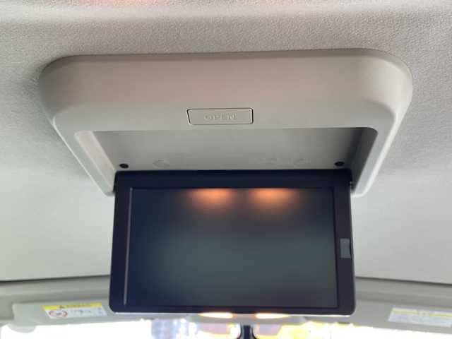 日産 セレナ e－パワー ハイウェイスター V 愛知県 2018(平30)年 5.4万km ブリリアントホワイトパール 2トーン 純正9インチナビ/・フルセグTV/・Bluetooth/・CD/・DVD/Blu-ray/・Music Stocker/・Walkman/USB/・iPod/・AM/Fm/アラウンドビューモニター/フリップダウンモニター/デジタルインナーミラー/プロパイロット/エマージェンシーブレーキ/パーキングアシスト/車線逸脱防止支援システム/ふらつき警報/フロント＆バックソナー/純正15アルミホイール/ETC/ドライブレコーダー/シートヒーター/ステアリングヒーター/両側パワースライドドア/スマートキー/プッシュスタート/横滑り防止装置