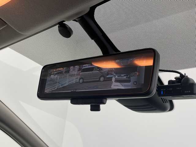 日産 セレナ e－パワー ハイウェイスター V 愛知県 2018(平30)年 5.4万km ブリリアントホワイトパール 2トーン 純正9インチナビ/・フルセグTV/・Bluetooth/・CD/・DVD/Blu-ray/・Music Stocker/・Walkman/USB/・iPod/・AM/Fm/アラウンドビューモニター/フリップダウンモニター/デジタルインナーミラー/プロパイロット/エマージェンシーブレーキ/パーキングアシスト/車線逸脱防止支援システム/ふらつき警報/フロント＆バックソナー/純正15アルミホイール/ETC/ドライブレコーダー/シートヒーター/ステアリングヒーター/両側パワースライドドア/スマートキー/プッシュスタート/横滑り防止装置