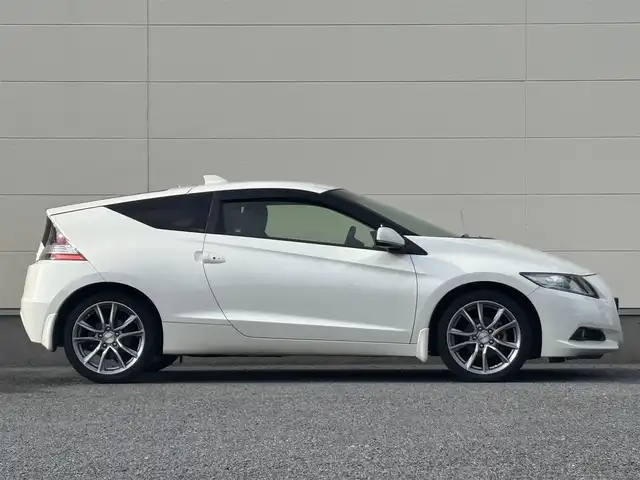 ホンダ ＣＲ－Ｚ αブラックレーベル 茨城県 2012(平24)年 7.1万km プレミアムホワイトパール ディスプレイオーディオ（Bluetooth）/バックカメラ/クルーズコントロール/ETC/モデューロアルミホイール/6MT/横滑り防止装置/ABS/オートライト/パワーステアリング/Wエアバッグ/純正フロアマット/コンフォートビューパッケージ/マルチインフォメーションディスプレイ